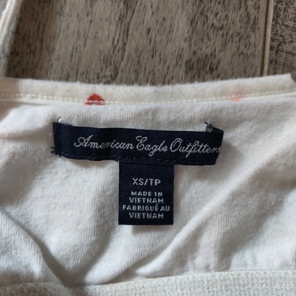 Ruffle Heart Top - Picture 4 of 4